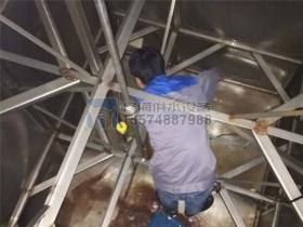 生活水箱清洗，半年清洗一次并消毒殺菌一次