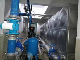 鐵水箱里面怎么做防銹？鐵水箱水發(fā)黃是什么原因？